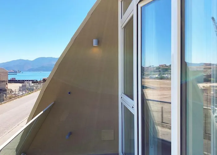 Fronte Mare - Argonautivacanze *