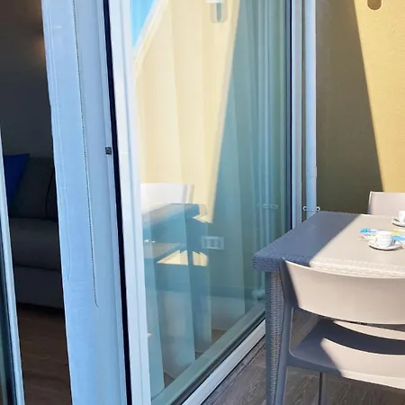 Fronte Mare - Argonautivacanze Apartmán *